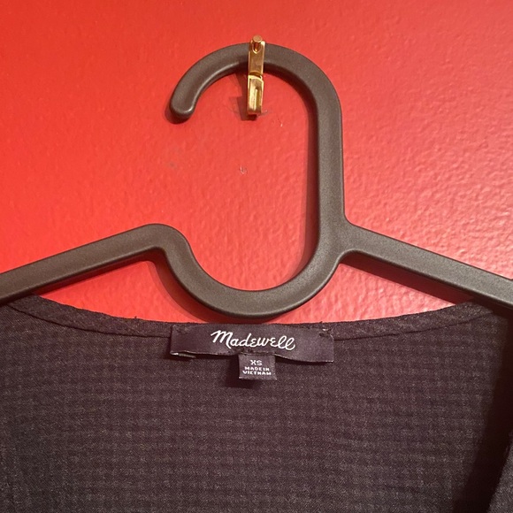 Madewell black v-neck tie wrap shirt, size XS - Picture 4 of 4